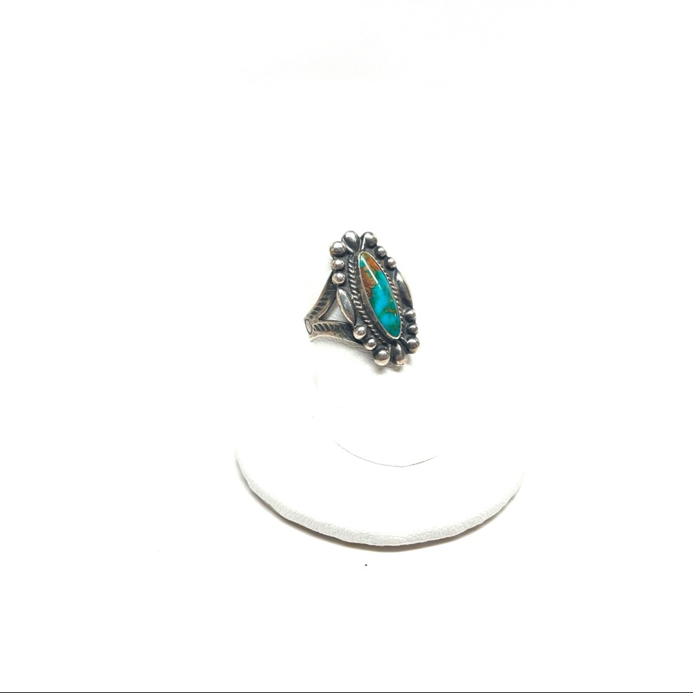 SOLD Vintage Sterling Southwestern Turquoise Ring - Picture 3 of 13